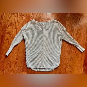 Jennifer Lopez- Sweater Women Gray purple & Metallic V Neck Pullover, size OX